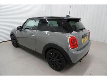 MINI Hatch Hatch 1.5 Cooper Steptronic Euro 6 (s/s) 3dr