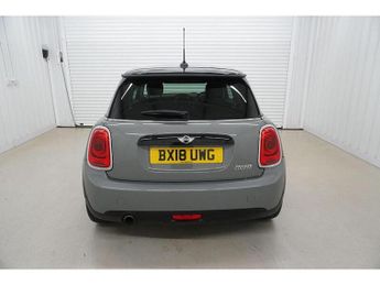 MINI Hatch Hatch 1.5 Cooper Steptronic Euro 6 (s/s) 3dr