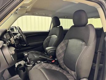 MINI Hatch Hatch 2.0 Cooper S Auto Euro 6 (s/s) 3dr