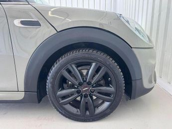 MINI Hatch Hatch 1.5 Cooper Steptronic Euro 6 (s/s) 3dr