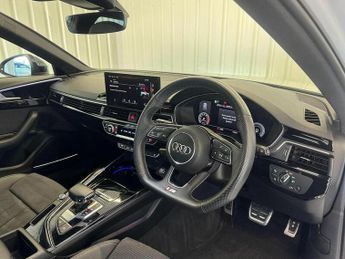 Audi A4 Avant 2.0 TFSI 35 Black Edition S Tronic Euro 6 (s/s) 5dr