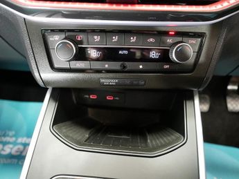 SEAT Arona TSI FR