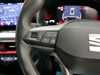 SEAT Arona TSI FR