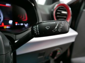 SEAT Arona TSI FR