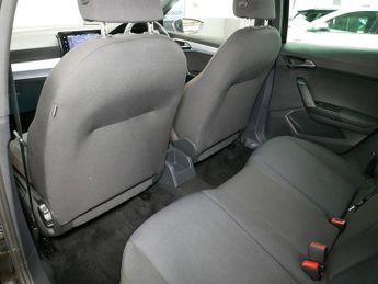 SEAT Arona TSI FR