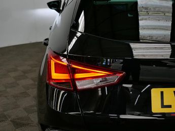 SEAT Arona TSI FR