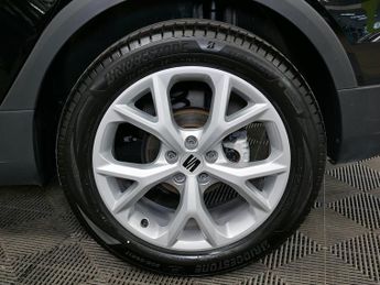 SEAT Arona TSI FR