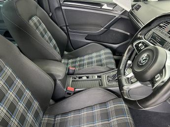 Volkswagen Golf TSI GTE