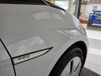 Volkswagen ID.3 Pro Performance 58kWh Life Hatchback 5dr Electric Auto (204 ps)