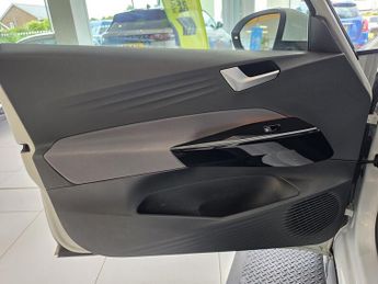 Volkswagen ID.3 Pro Performance 58kWh Life Hatchback 5dr Electric Auto (204 ps)