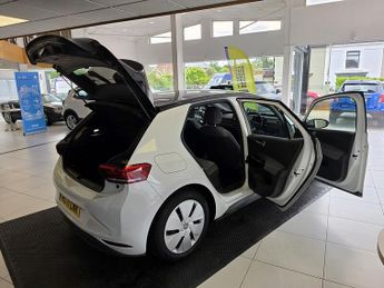 Volkswagen ID.3 Pro Performance 58kWh Life Hatchback 5dr Electric Auto (204 ps)