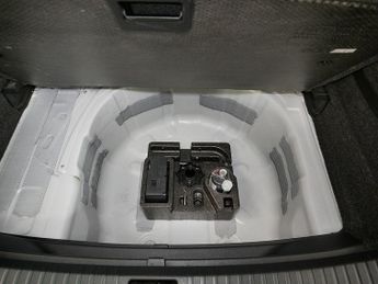 SEAT Arona TSI FR