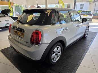 MINI Hatch Cooper Classic