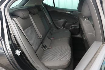 Vauxhall Astra CDTi ecoFLEX Design