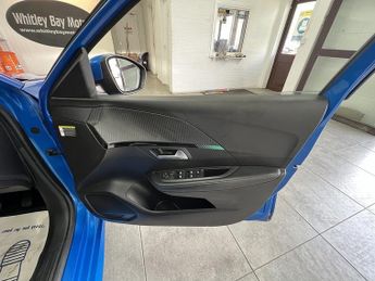 Peugeot 208 PureTech Allure Premium