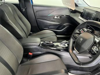 Peugeot 208 PureTech Allure Premium