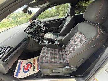 Volkswagen Golf TSI BlueMotion Tech GTI Performance