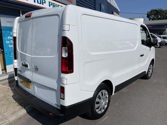 Nissan NV300 2.0 dCi 28 Acenta Panel Van 4dr Diesel Manual L1 H1 Euro 6 (120 