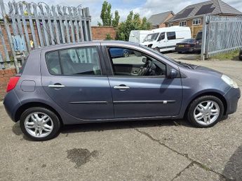 Renault Clio VVT Privilege