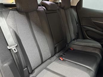 Peugeot 3008 BlueHDi Allure