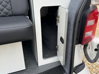Volkswagen Transporter T6 T28 102 LWB