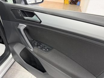 Volkswagen Tiguan TDI BlueMotion Tech SE Navigation