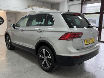 Volkswagen Tiguan TDI BlueMotion Tech SE Navigation