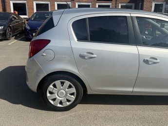 Vauxhall Corsa 1.4 16V Design Hatchback 5dr Petrol Auto Euro 5 (A/C) (100 ps)