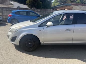 Vauxhall Corsa 1.4 16V Design Hatchback 5dr Petrol Auto Euro 5 (A/C) (100 ps)