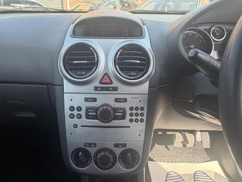 Vauxhall Corsa 1.4 16V Design Hatchback 5dr Petrol Auto Euro 5 (A/C) (100 ps)