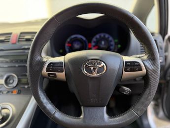 Toyota Auris VVT-h T Spirit