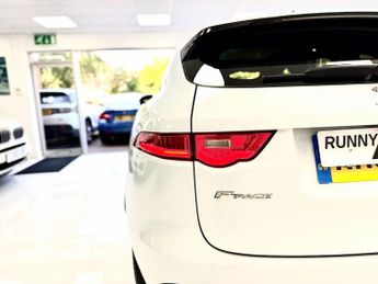 Jaguar F-PACE P300 300 Sport