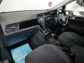 Volkswagen Touran TSI EVO SEL