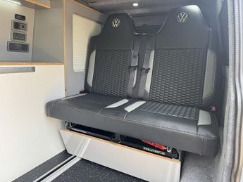 Volkswagen Transporter T6.1 T30 150 DSG SWB Highline