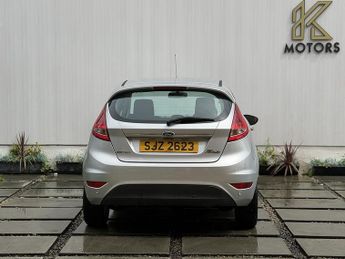 Ford Fiesta 1.4 Zetec Hatchback 5dr Petrol Automatic (154 g/km, 94 bhp)
