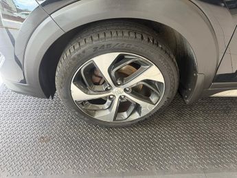 Hyundai TUCSON 1.7 CRDi Blue Drive Premium SUV 5dr Diesel DCT Euro 6 (s/s) (141