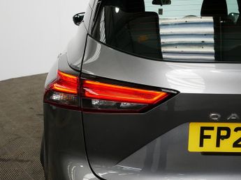 Nissan Qashqai DIG-T MHEV Acenta Premium