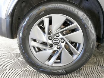 Nissan Qashqai DIG-T MHEV Acenta Premium