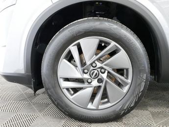 Nissan Qashqai DIG-T MHEV Acenta Premium