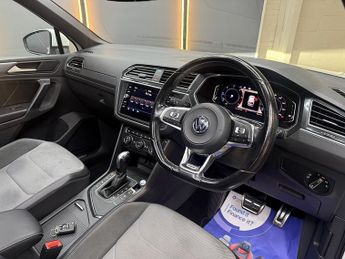 Volkswagen Tiguan 2.0 TDI R-Line Tech SUV 5dr Diesel DSG Euro 6 (s/s) (150 ps)