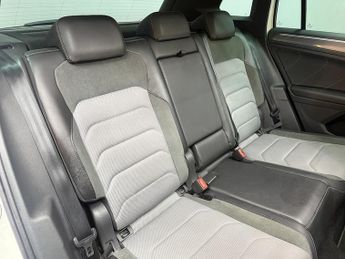 Volkswagen Tiguan 2.0 TDI R-Line Tech SUV 5dr Diesel DSG Euro 6 (s/s) (150 ps)
