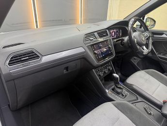 Volkswagen Tiguan 2.0 TDI R-Line Tech SUV 5dr Diesel DSG Euro 6 (s/s) (150 ps)
