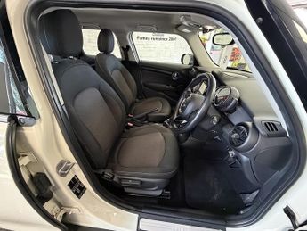 MINI Hatch Cooper
