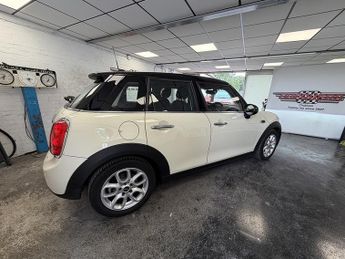 MINI Hatch Cooper