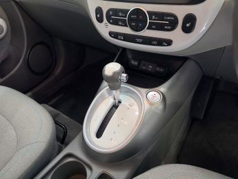 Kia Soul 30kWh EV SUV 5dr Electric Auto (109 bhp)