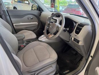 Kia Soul 30kWh EV SUV 5dr Electric Auto (109 bhp)
