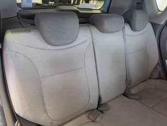 Kia Soul 30kWh EV SUV 5dr Electric Auto (109 bhp)