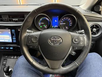 Toyota Auris 1.8 VVT-h Business Edition Hatchback 5dr Petrol Hybrid CVT Euro 