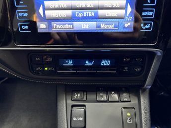 Toyota Auris VVT-h Business Edition
