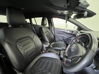 Ford Focus T EcoBoost MHEV ST-Line Vignale